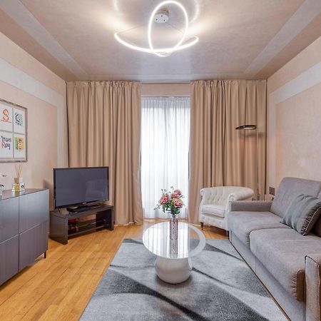 Milan Royal Suites - Centro Duomo Bagian luar foto