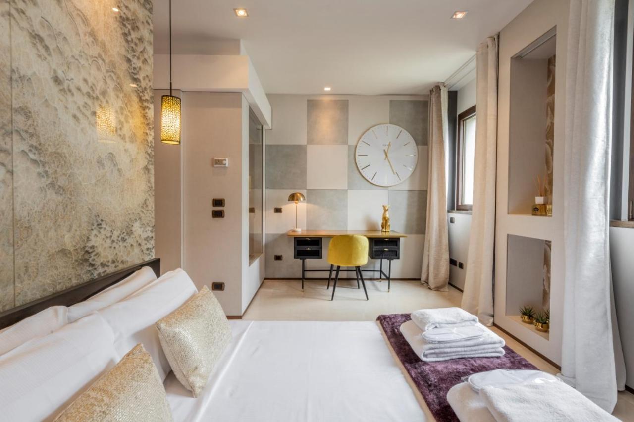 Milan Royal Suites - Centro Duomo Bagian luar foto