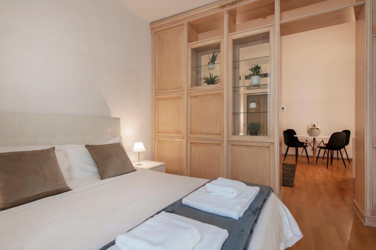 Milan Royal Suites - Centro Duomo Bagian luar foto