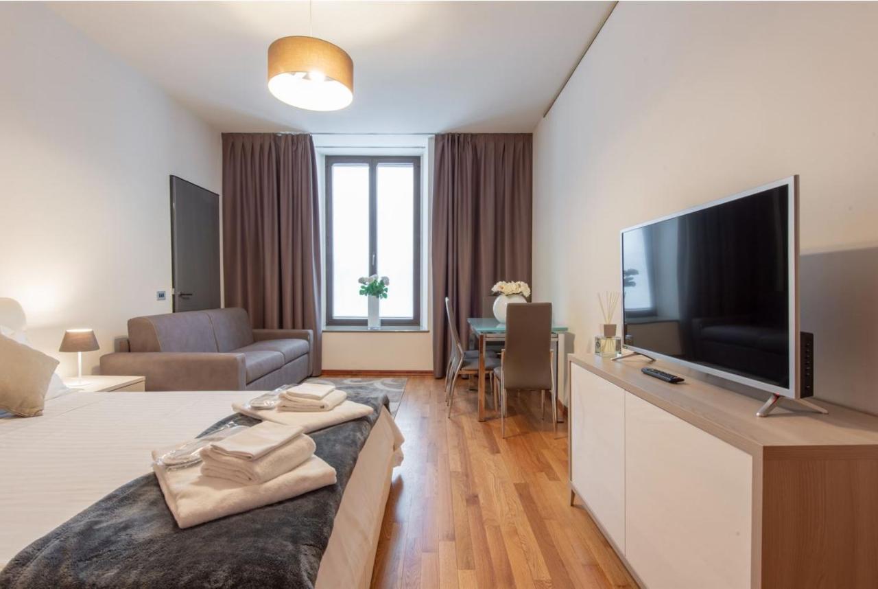 Milan Royal Suites - Centro Duomo Bagian luar foto
