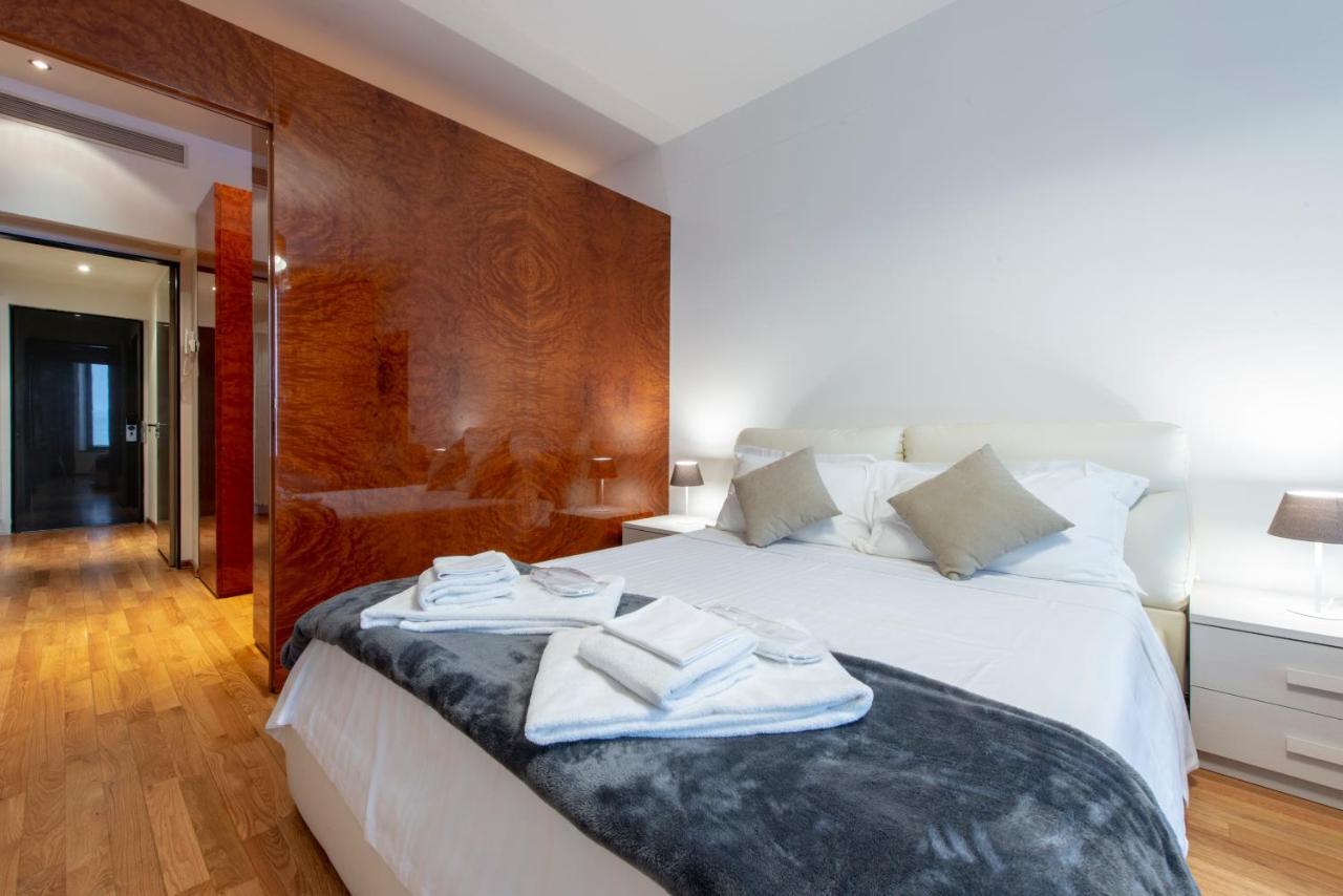 Milan Royal Suites - Centro Duomo Bagian luar foto