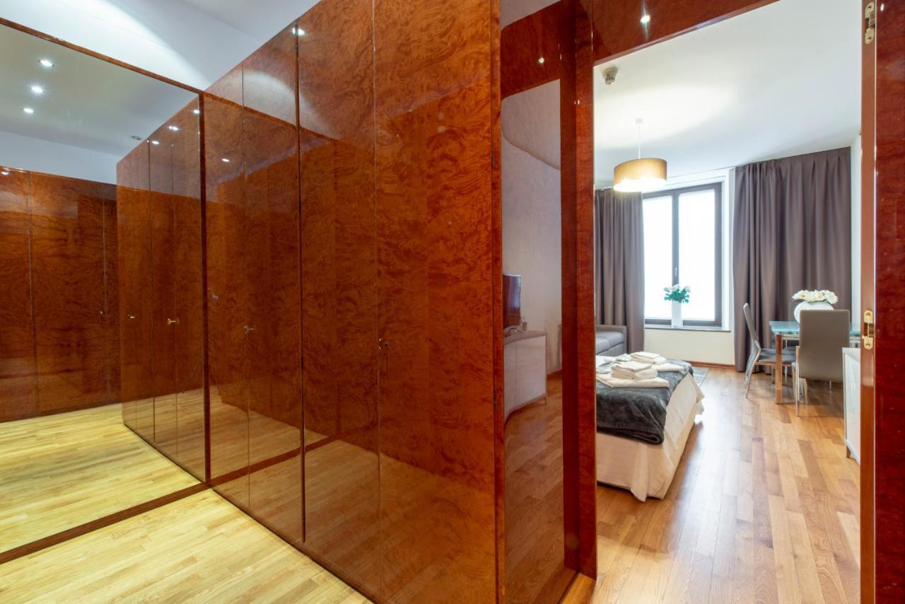 Milan Royal Suites - Centro Duomo Bagian luar foto