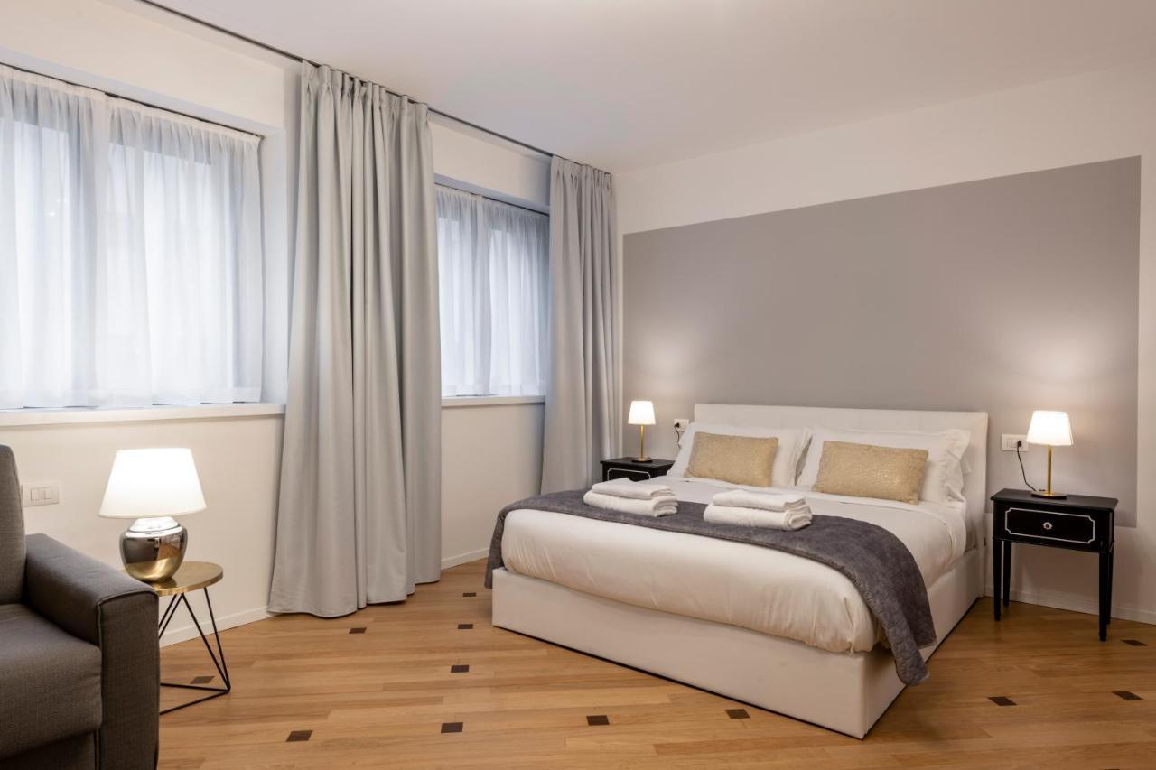 Milan Royal Suites - Centro Duomo Bagian luar foto
