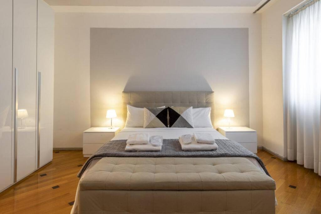 Milan Royal Suites - Centro Duomo Bagian luar foto