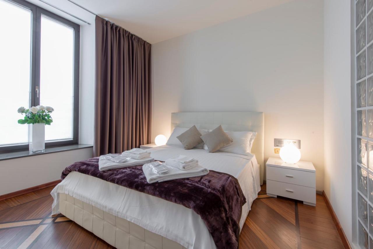 Milan Royal Suites - Centro Duomo Bagian luar foto