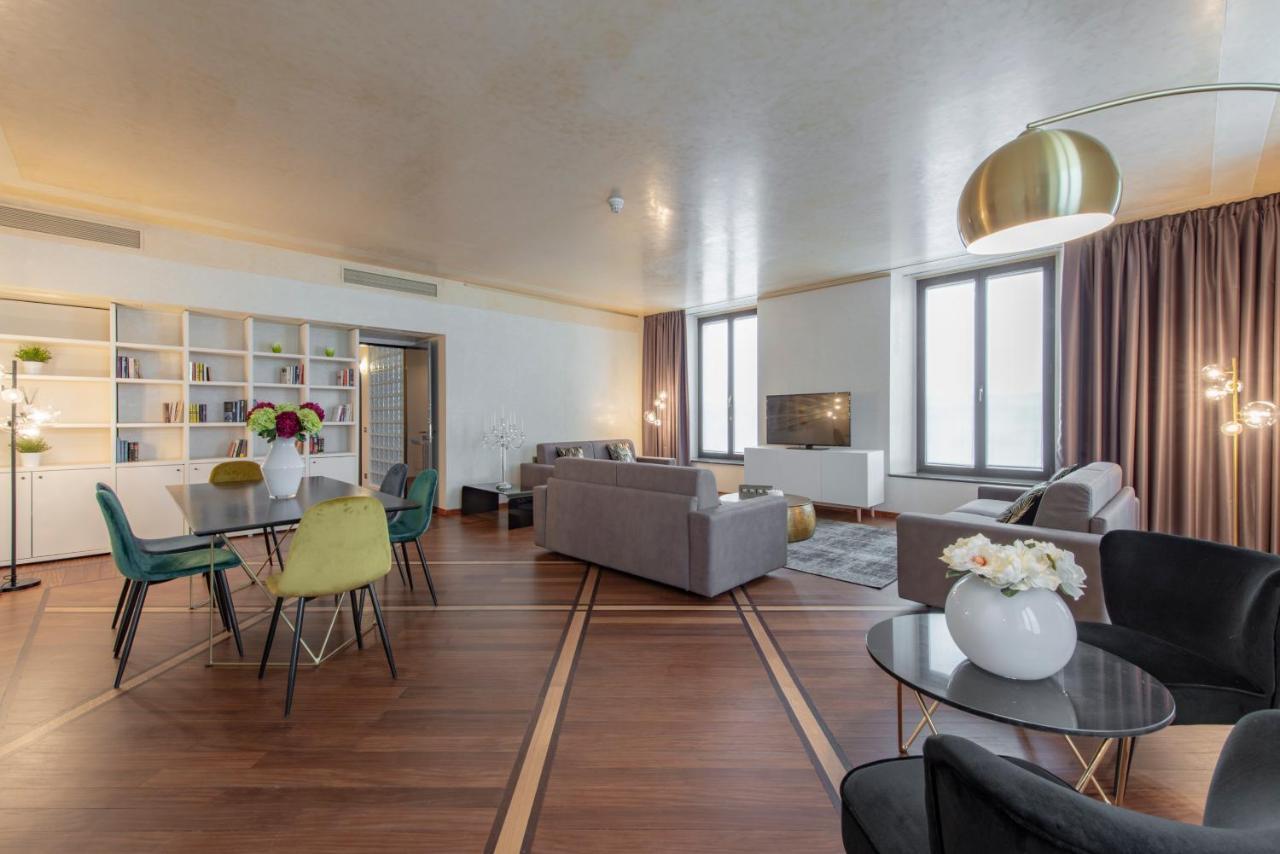 Milan Royal Suites - Centro Duomo Bagian luar foto
