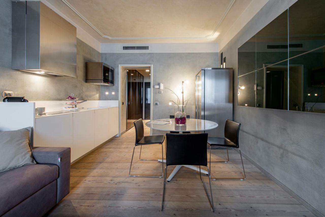 Milan Royal Suites - Centro Duomo Bagian luar foto